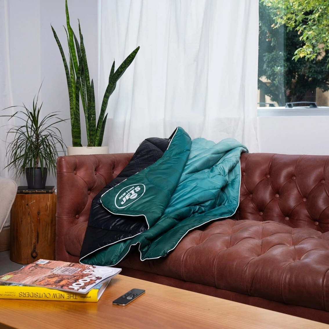 Rumpl New York Jets 75'' X 52'' Original Puffy Blanket - Image 4